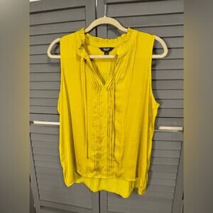Simply Vera Vera Wang Chartreuse Yellow Sleeveless Blouse Size Medium
